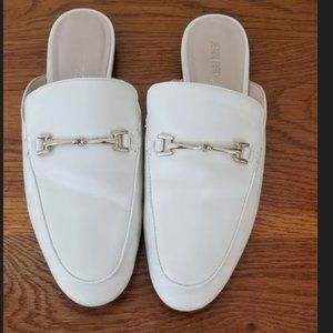 Jenn Ardor Cream Loafer Mules Size 8.5